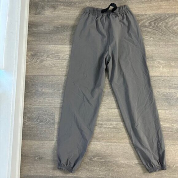 TNA Aritzia Echo Park Pant Buckled utility Cargo Army parachute Gray Size XXS - Picture 9 of 11